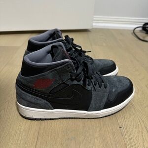 Air Jordan 1 Mid Nouveau